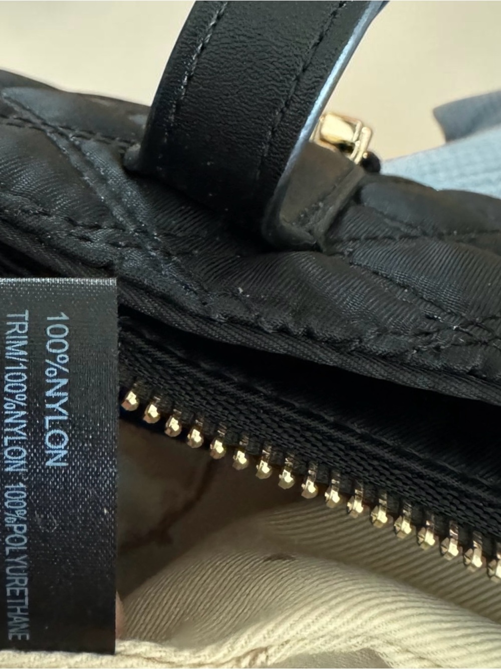 GUESS Jaxi Top Quilted Zip Tote - Picture 12 of 13